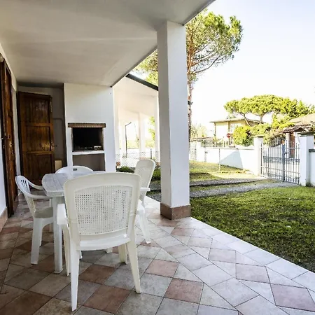 In Mit Terrasse, Grill Und Garten Prázdninový dům *